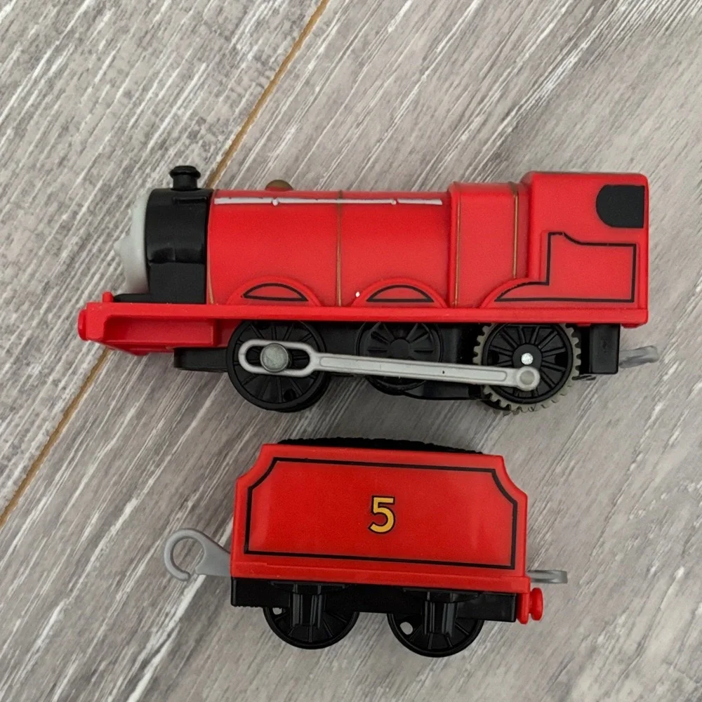 Trackmaster James and Tender